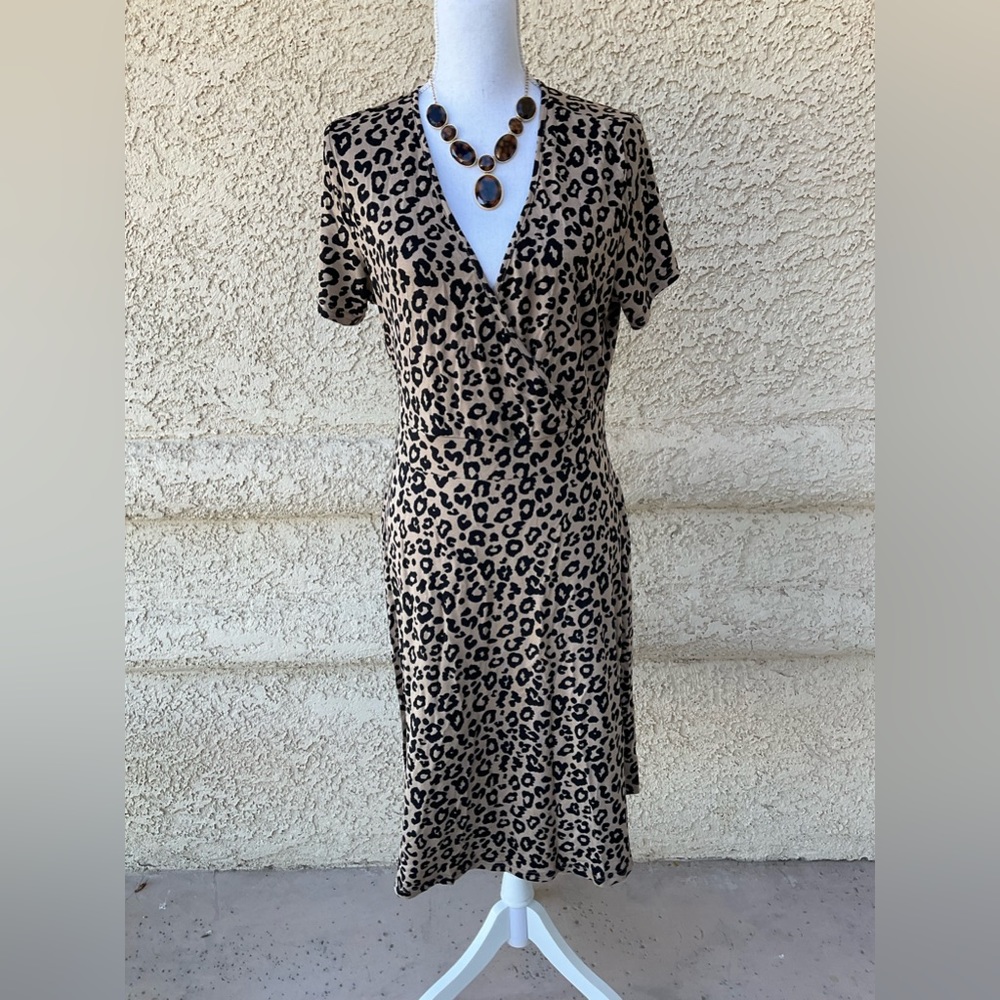ANIMAL PRINT XL V-NECK DRESS